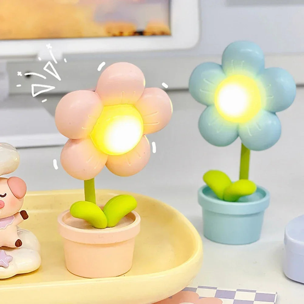 BloomLite Petite Flower Lamp