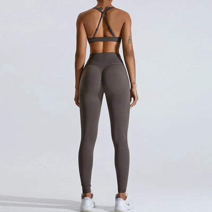 Sweltering Seamless Yoga Set | Breathable Sports Bra & High-Waist Leggings