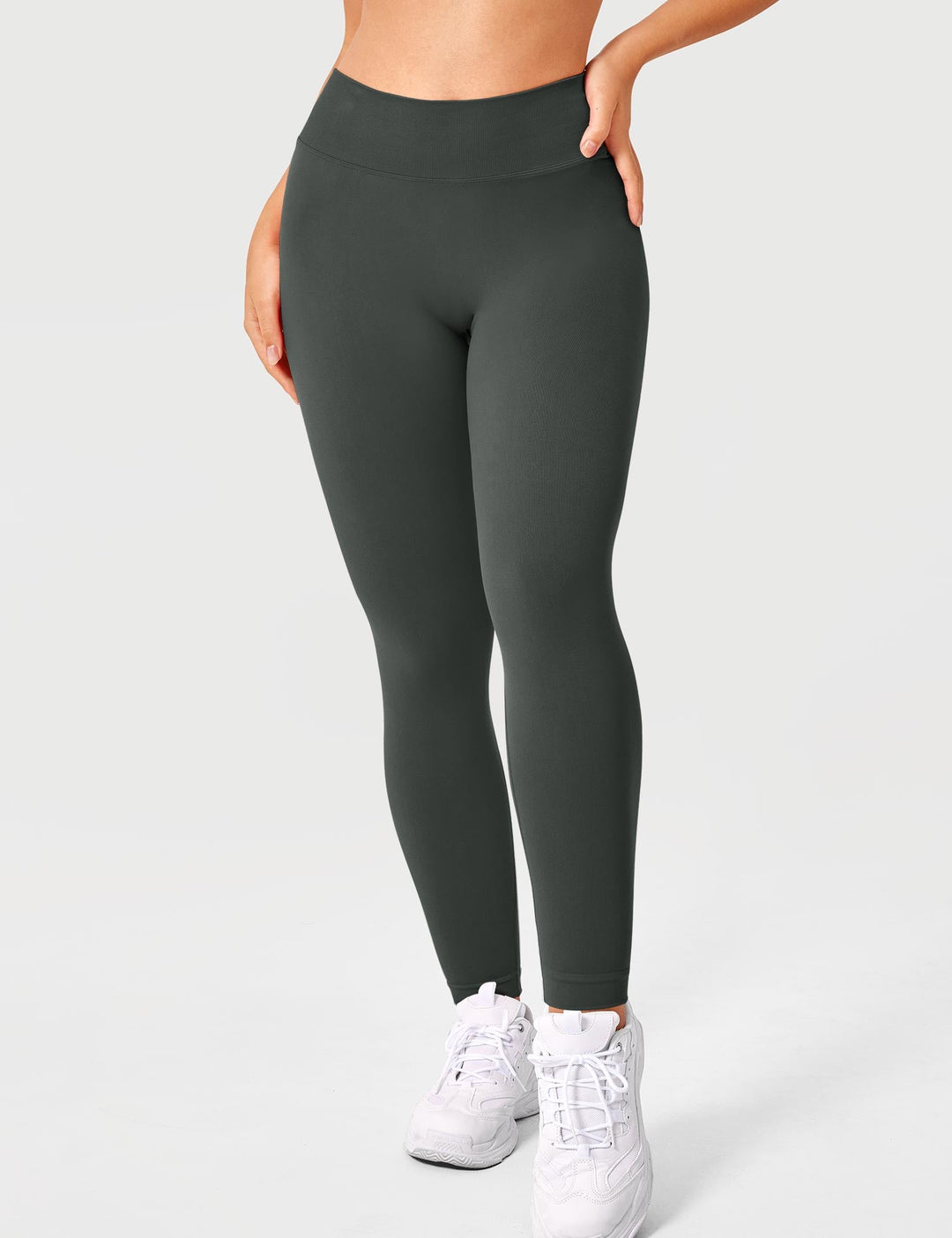 V-BACK ALEXI - Scrunch Butt Leggings with Deep V Back