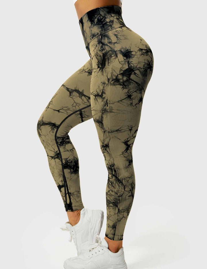 PROFESSIONAL TIE DYE - High-Waisted Scrunch Butt Leggings