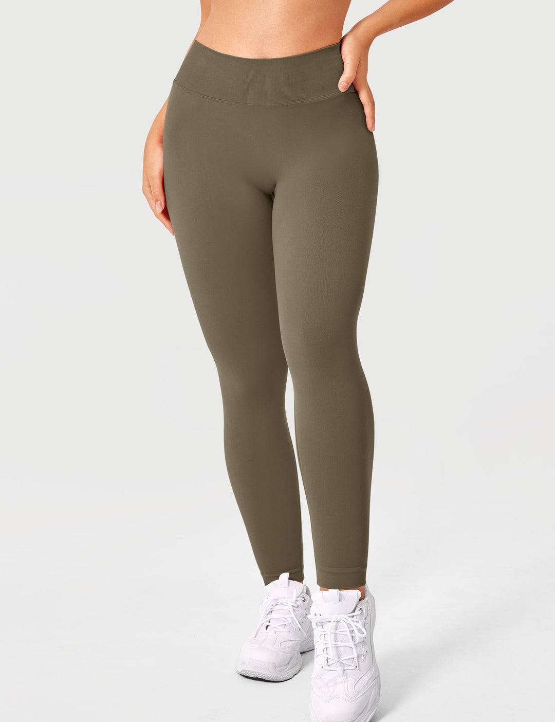 V-BACK ALEXI - Scrunch Butt Leggings with Deep V Back