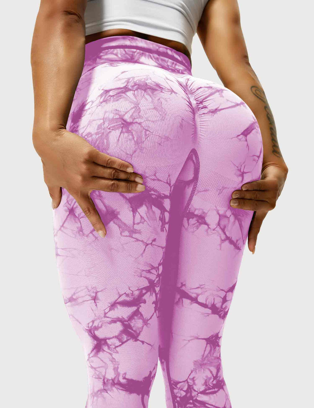 PROFESSIONAL TIE DYE - High-Waisted Scrunch Butt Leggings