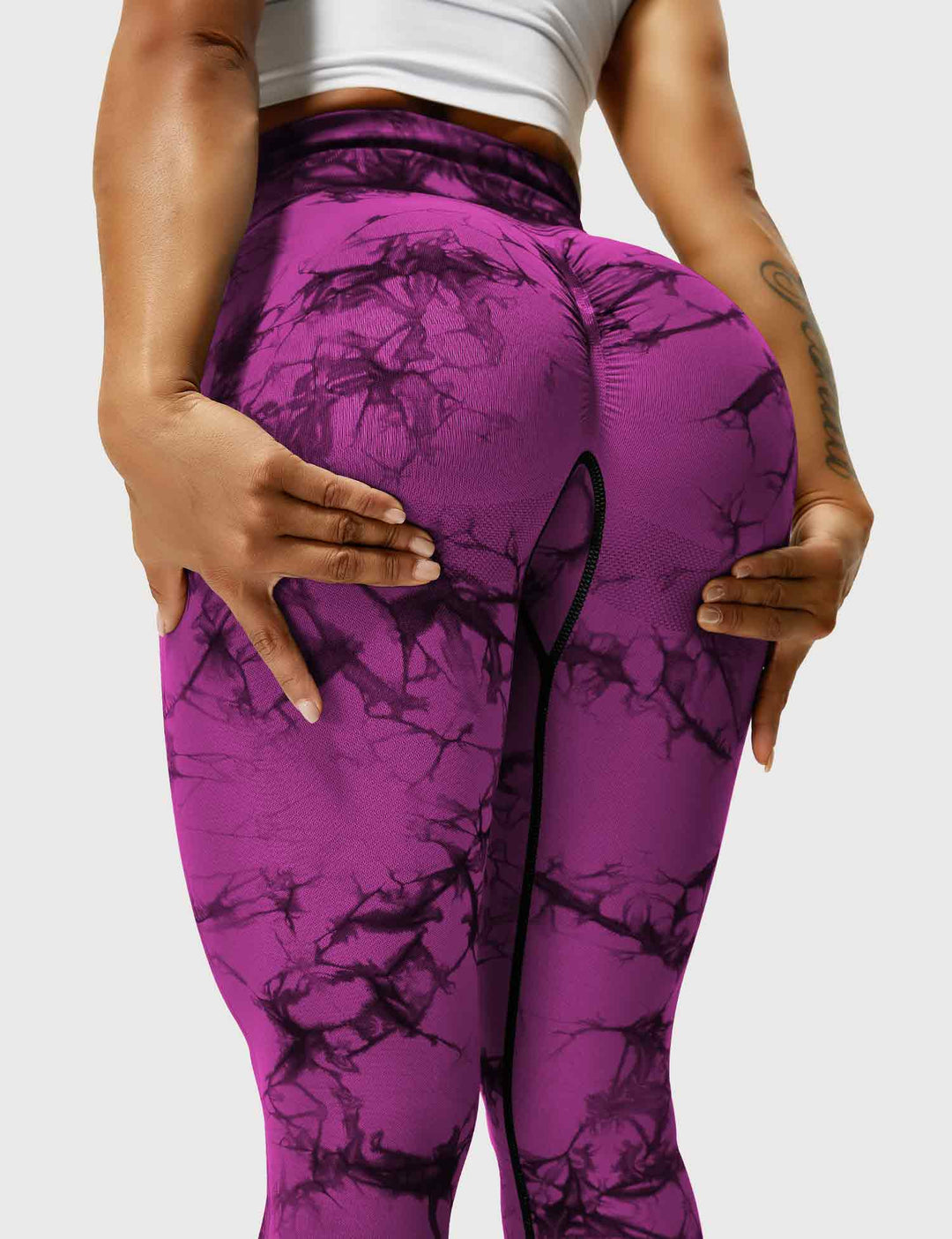 PROFESSIONAL TIE DYE - High-Waisted Scrunch Butt Leggings