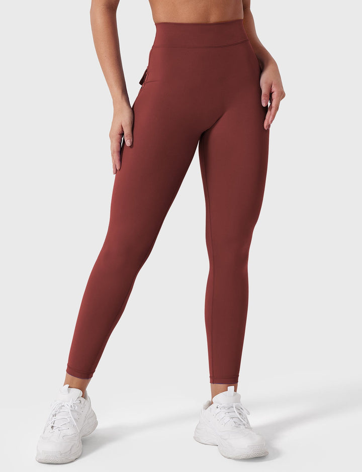 V-BACK CARGO - High-Waisted Scrunch Butt Cargo Leggings