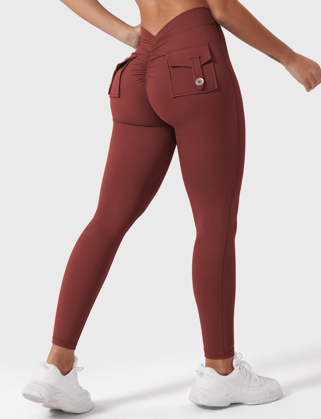 V-BACK CARGO - High-Waisted Scrunch Butt Cargo Leggings