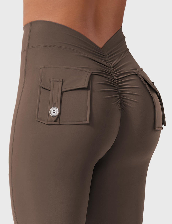 V-BACK CARGO - High-Waisted Scrunch Butt Cargo Leggings