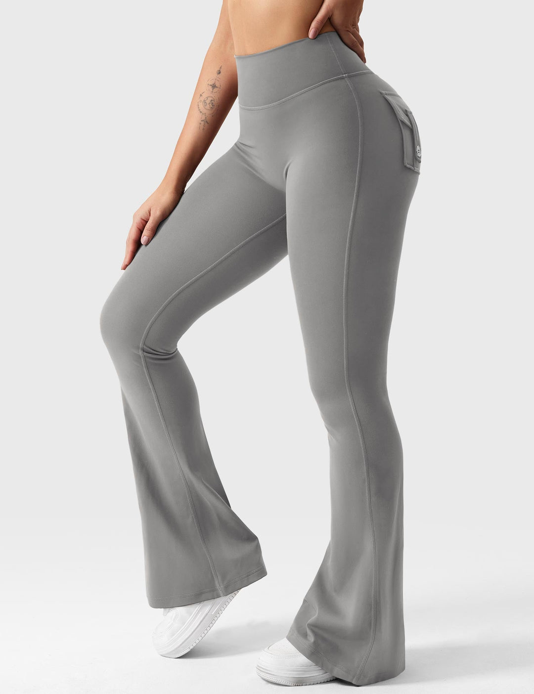 LuxeFit High-Waisted Flared Leggings – Sculpting & Supportive with Cargo Pockets