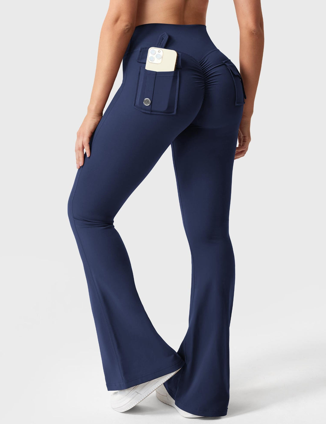 LuxeFit High-Waisted Flared Leggings – Sculpting & Supportive with Cargo Pockets