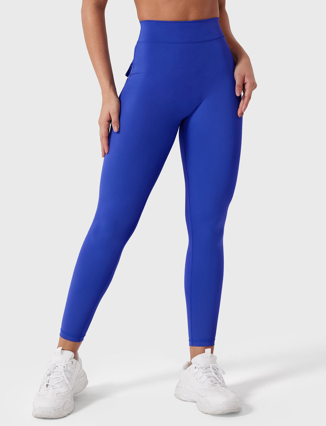 V-BACK CARGO - High-Waisted Scrunch Butt Cargo Leggings