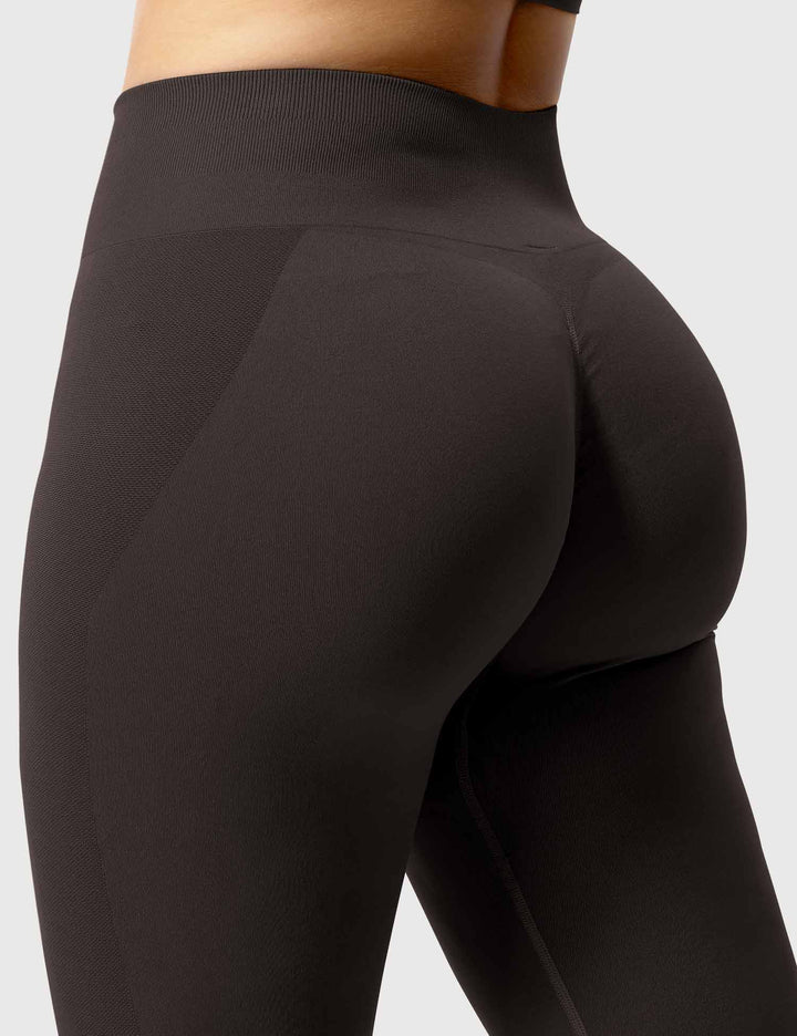 Amplify Seamless Leggings – Scrunch Butt-Lifting Design with Thigh Contouring